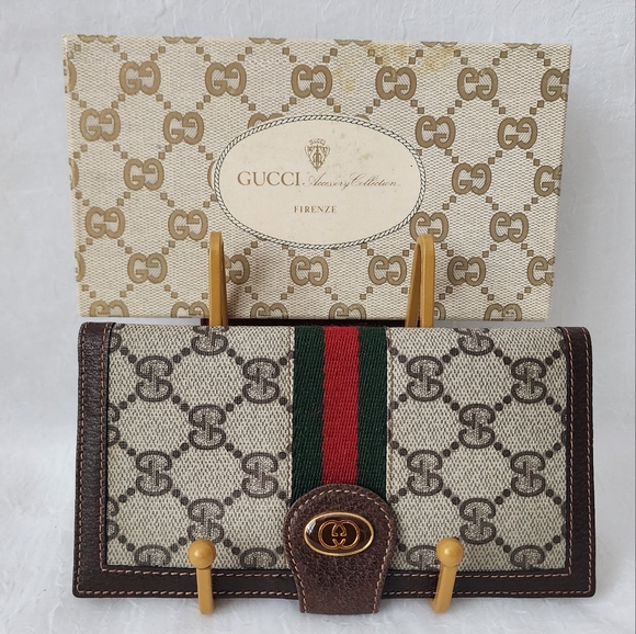 Auth Gucci Sherry Line Bifold Wallet - Picture 1 of 8